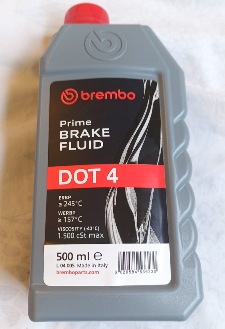 נוזל בלמים.jpg