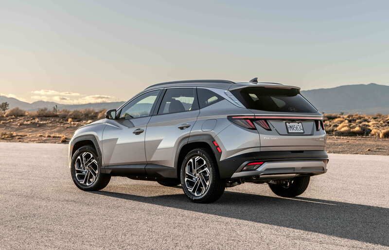 67099-Large589852025TucsonPluginHybrid-1-1.jpg